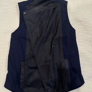 Vince Women's Black and Navy Vest Size XS